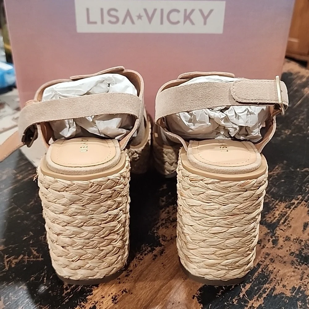 Lisa Vicky lisa vicky
