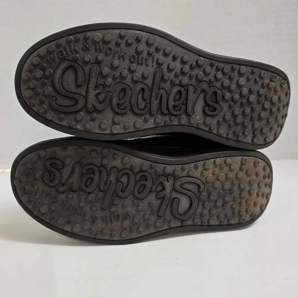 Skechers slouch material wear