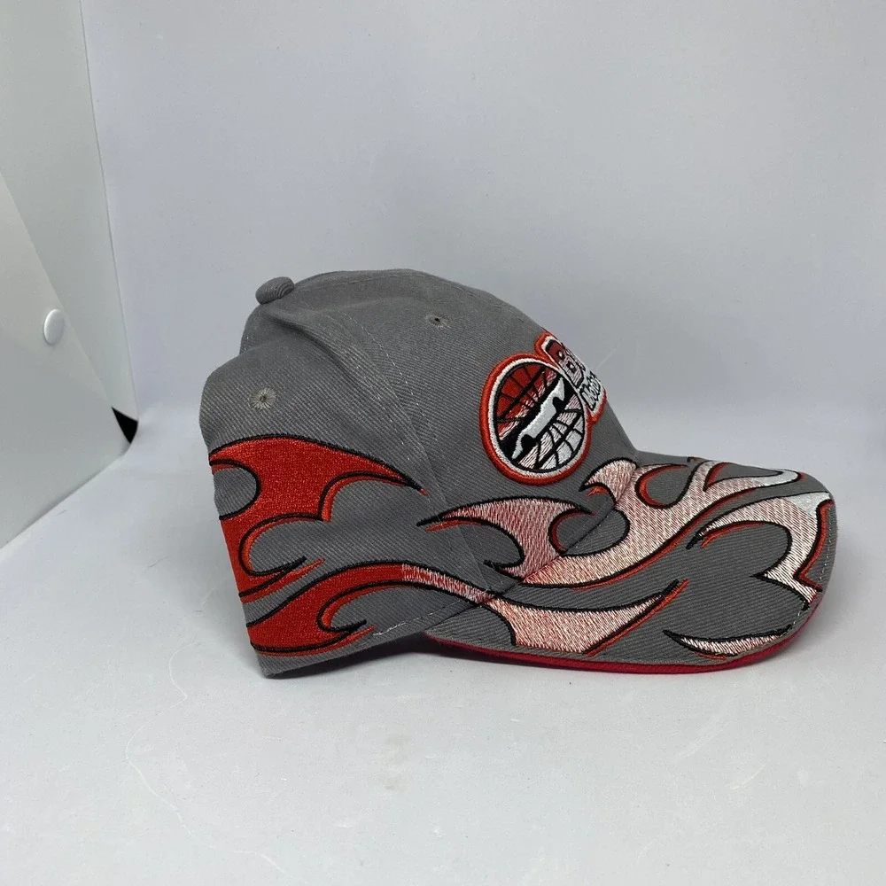 BRISTOL MOTOR SPEEDWAY FIRE‎ TEAM RACING FLAMES BALL CAP TRUCKER HAT GRAY RED