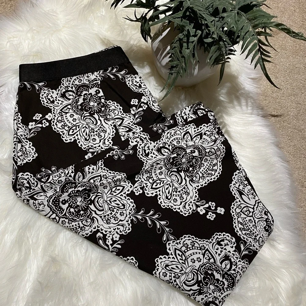 Talbots: 100% Cotton A-Line Pleated Floral Print Business Casual Skirt 10 (NWOT)