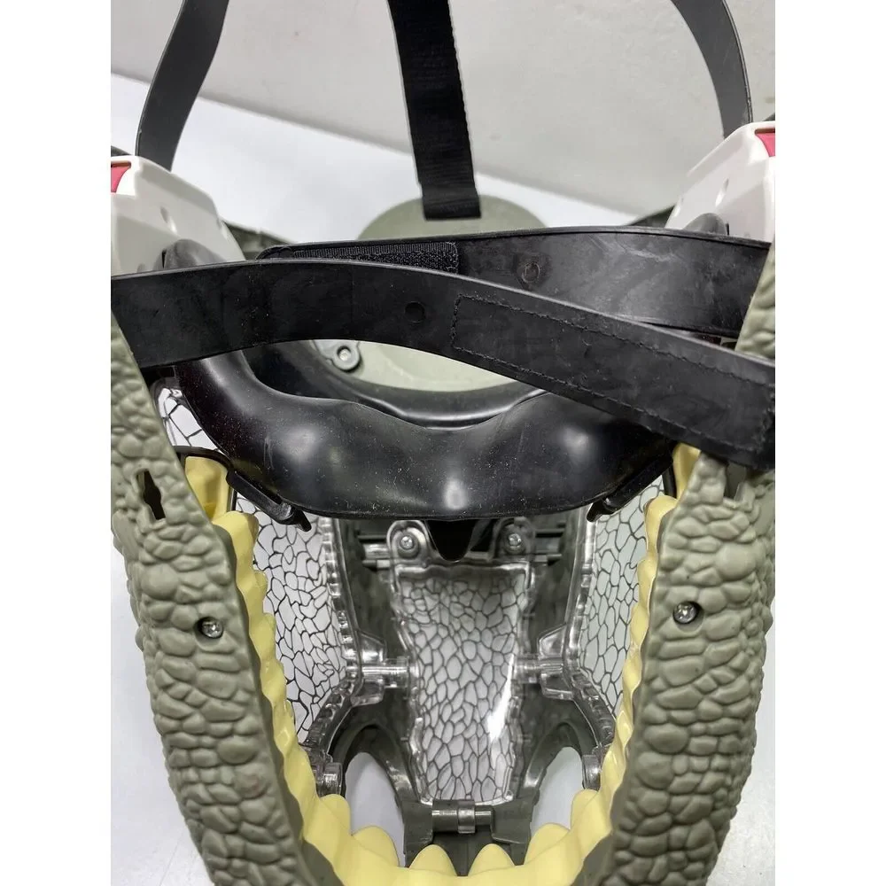Jurassic World Dinosaur Mask Chomp N Roar‎ Helmet Velociraptor Blue Raptor 2017