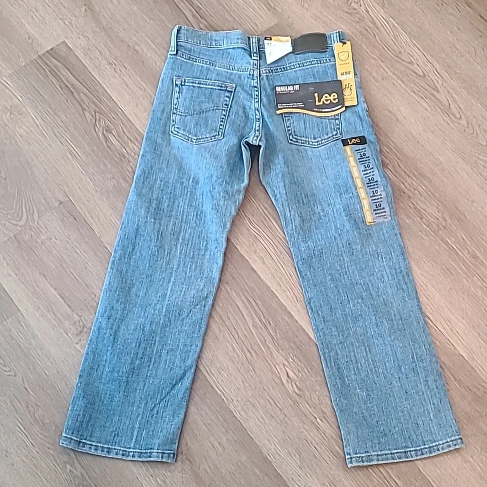 New! Lee Jeans Size 10 Regular Fit Straight Leg