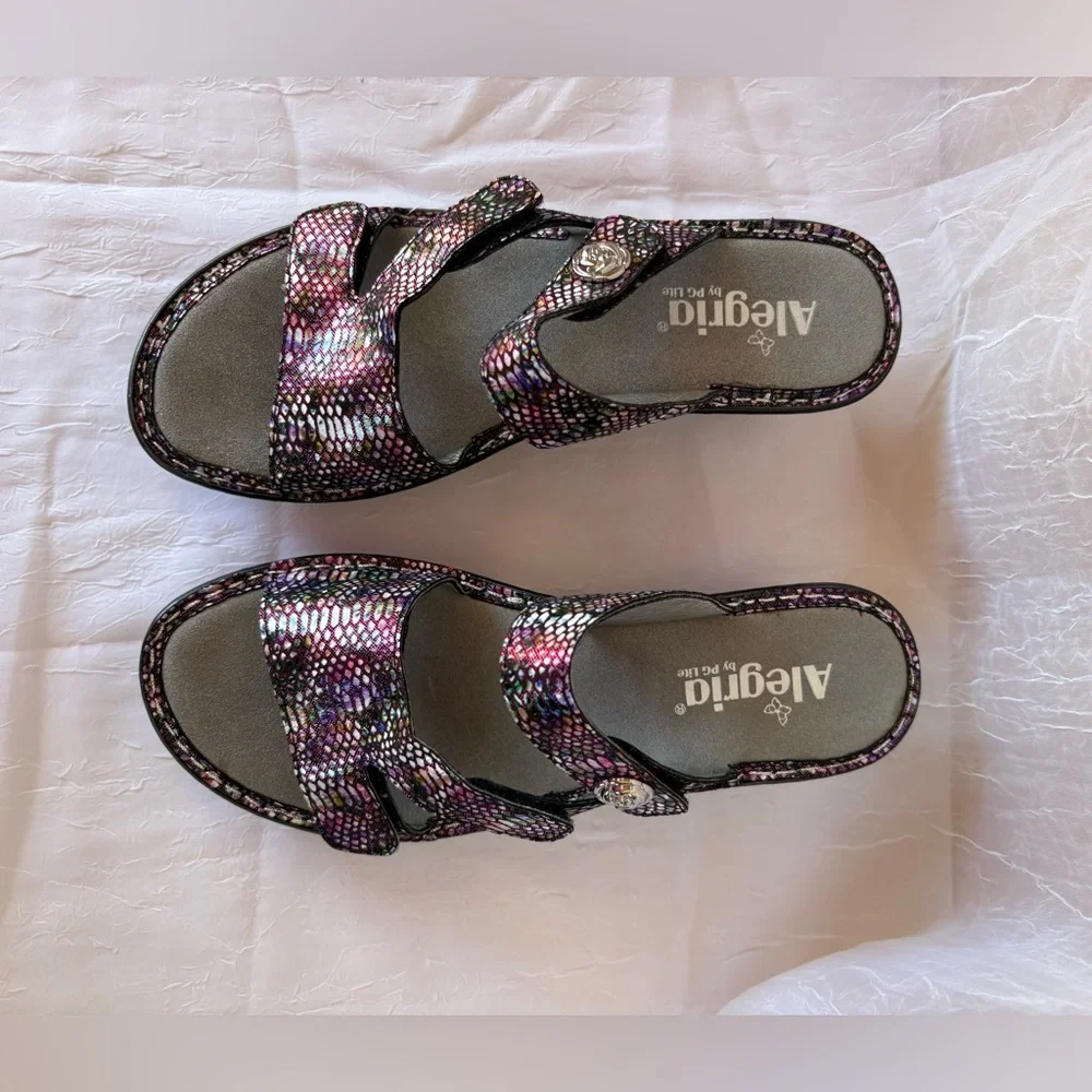 Alegria leather wedge