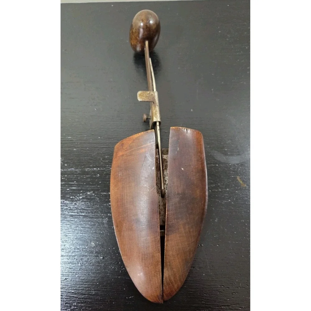 The Unbranded Brand vintage single
