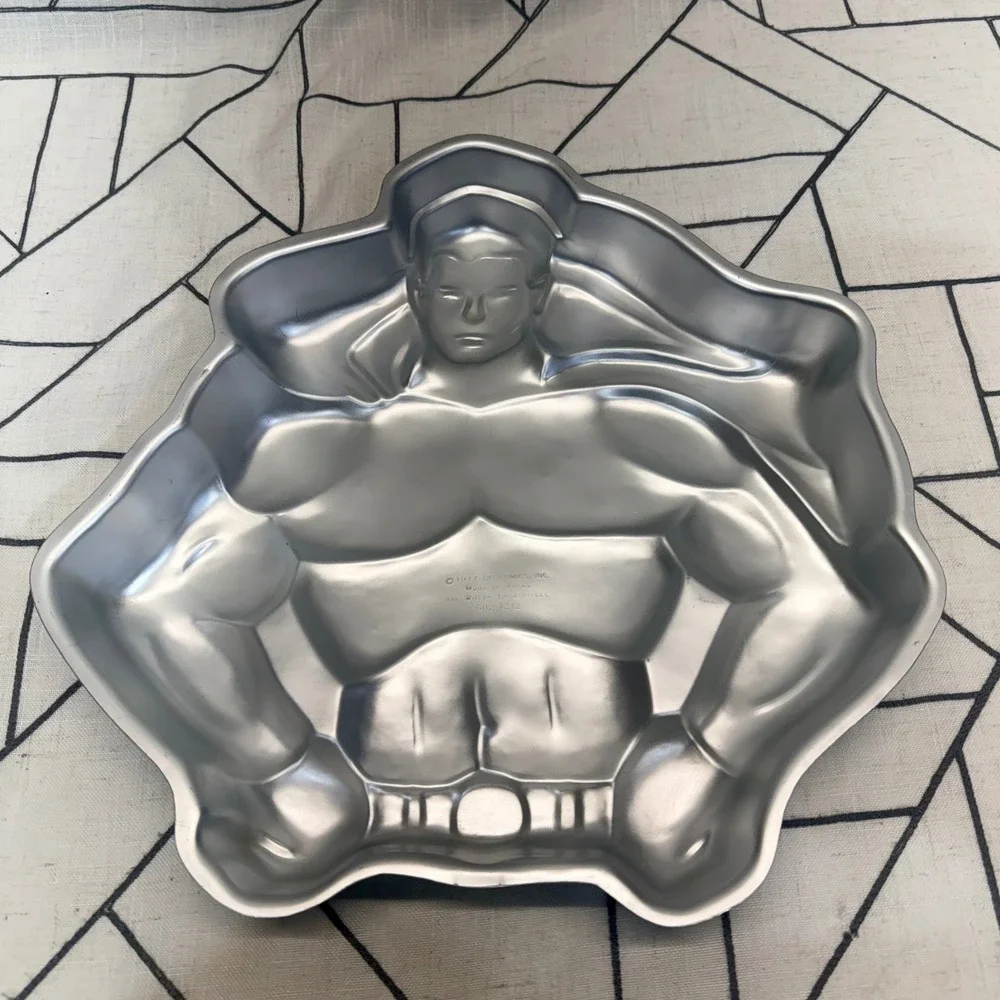 Wilton vintage superman