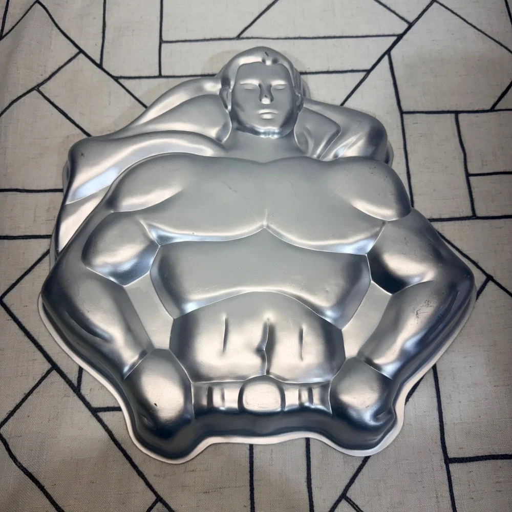 Wilton vintage superman