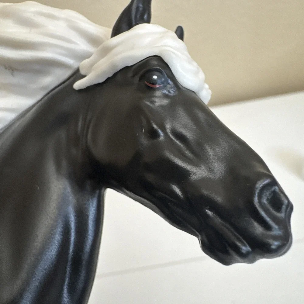 Breyer® Paddock Pals toy horse figure (8 x 7 Inch) - 
