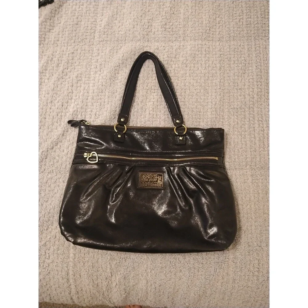 Coach Poppy Daisy Y2K Vintage Liquid Black Patent Leather Shoulder Bag Purse