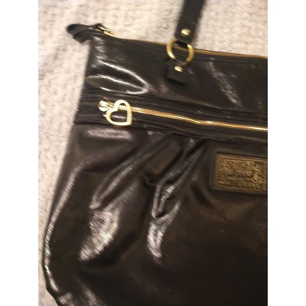 Coach Poppy Daisy Y2K Vintage Liquid Black Patent Leather Shoulder Bag Purse