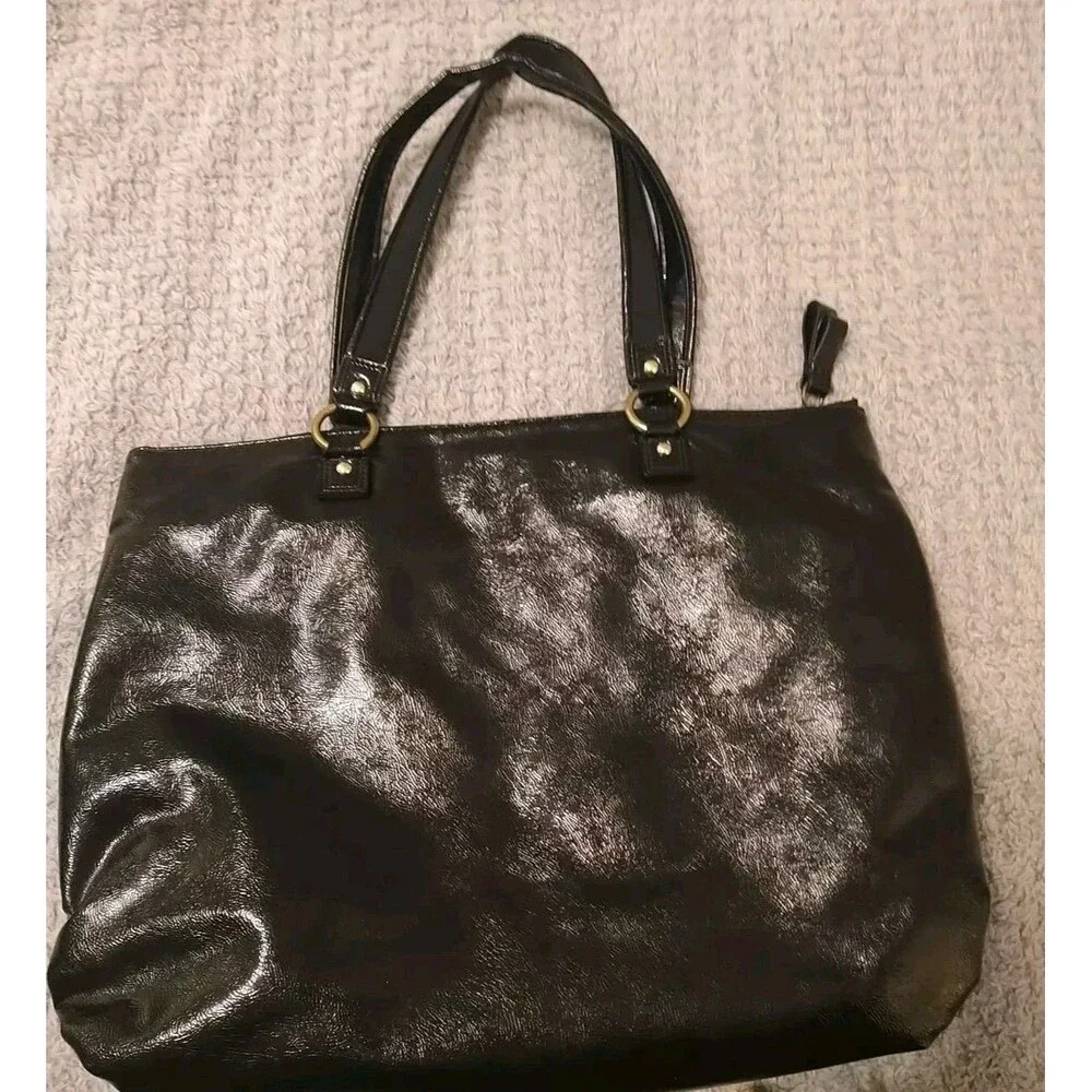 Coach Poppy Daisy Y2K Vintage Liquid Black Patent Leather Shoulder Bag Purse