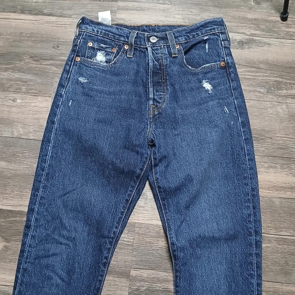 Levis chic levi