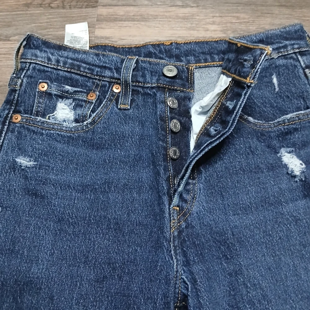 Levis chic levi