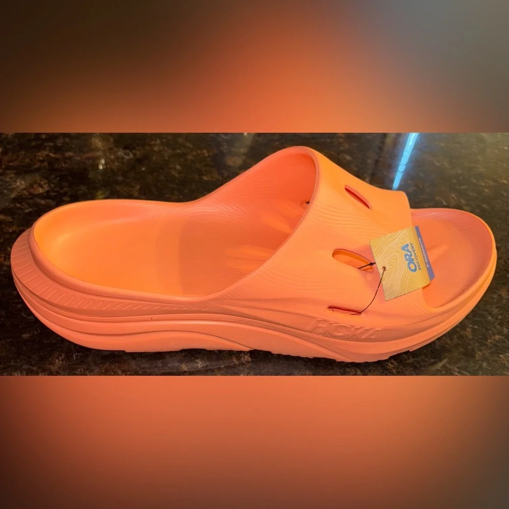 Hoka One One nwt hoka
