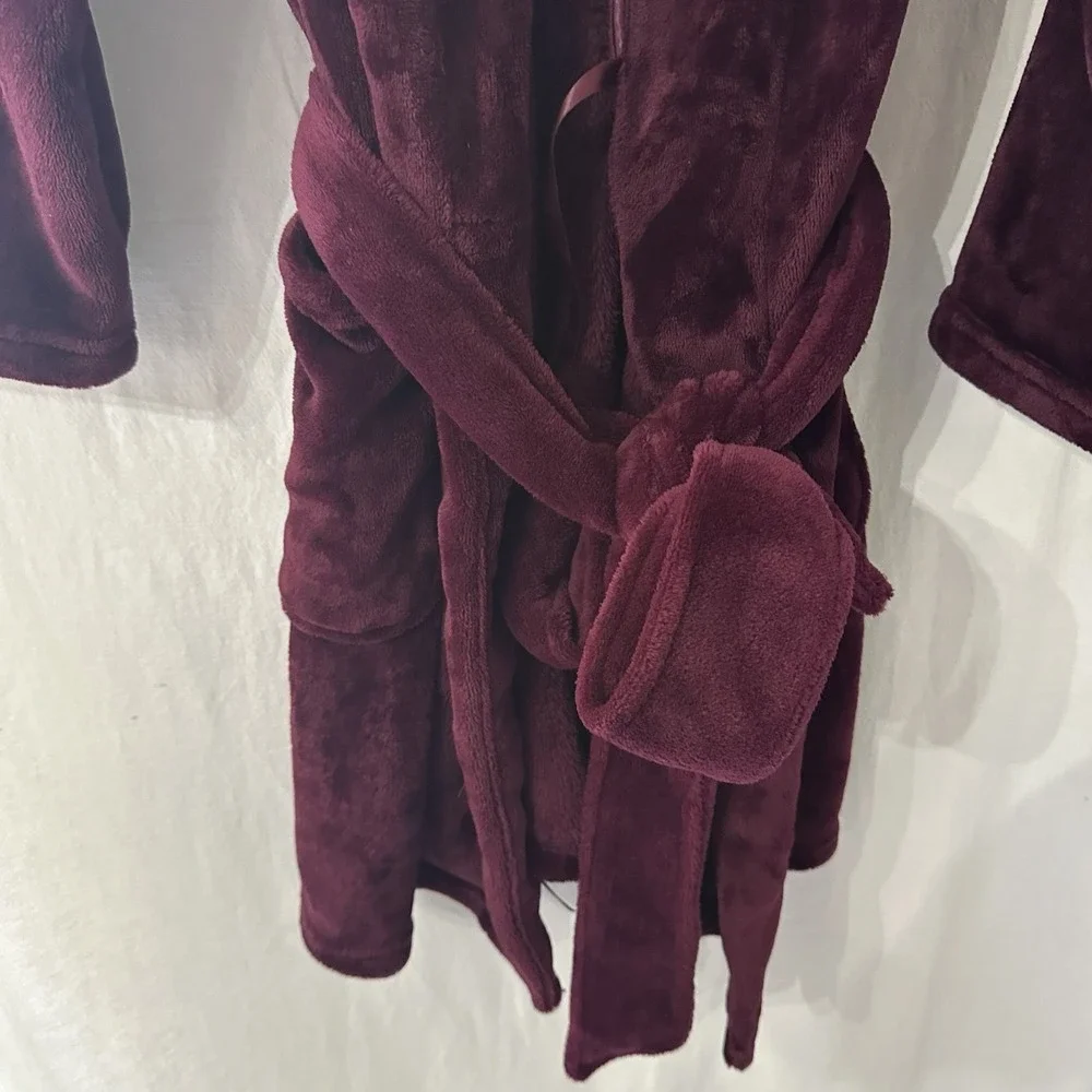Victorias Secret Robe Plush Super Soft XL  Logo Imprint‎ Burgundy