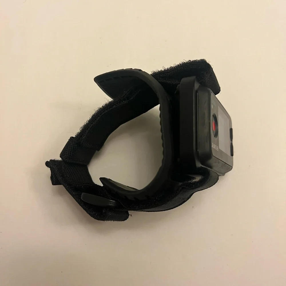 SONY RM-LVR2 LIVE-VIEW REMOTE‎ W/STRAP