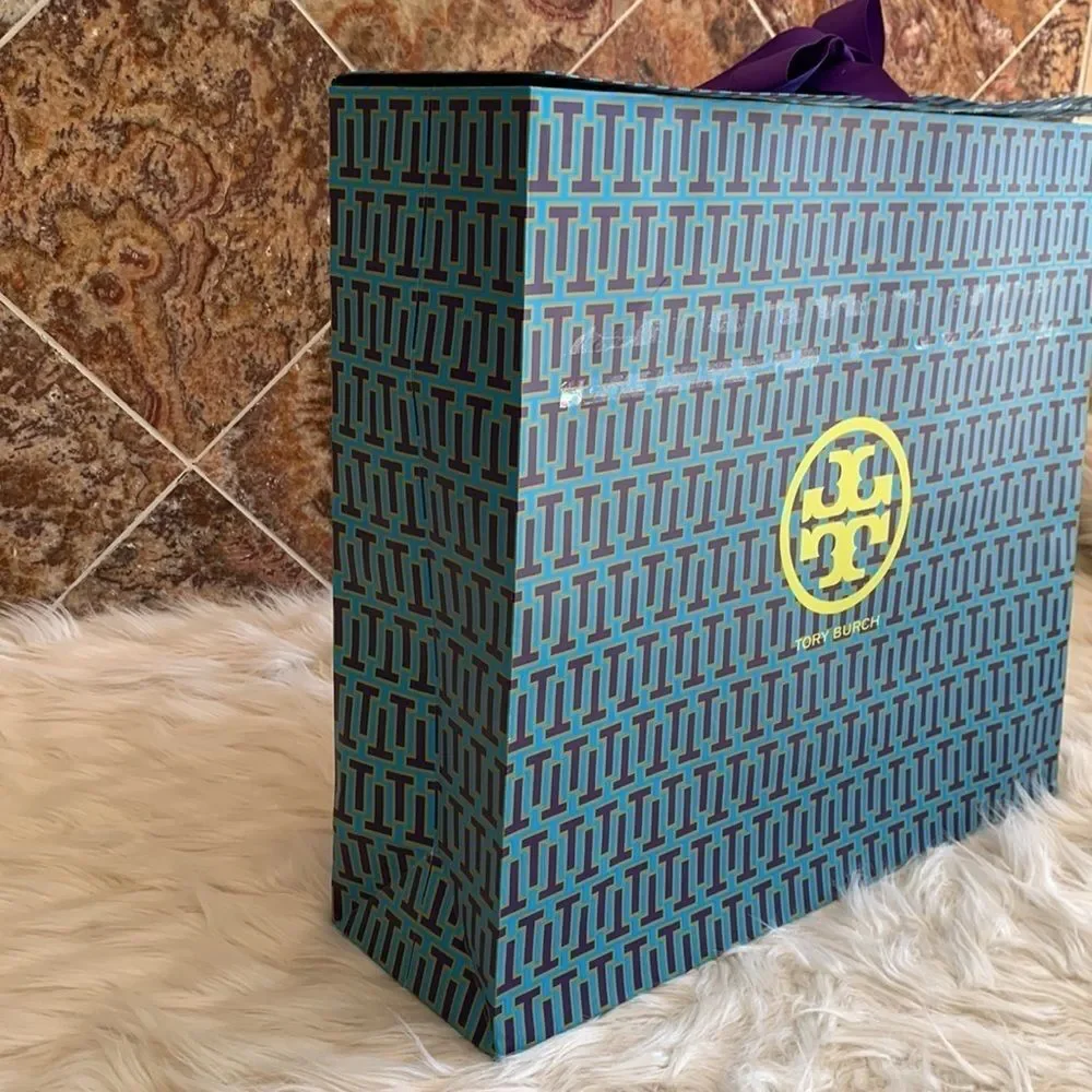 Tory Burch designer tory