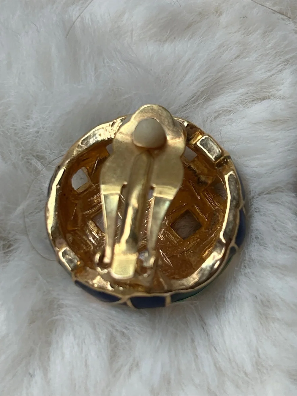 N/A elegant gold
