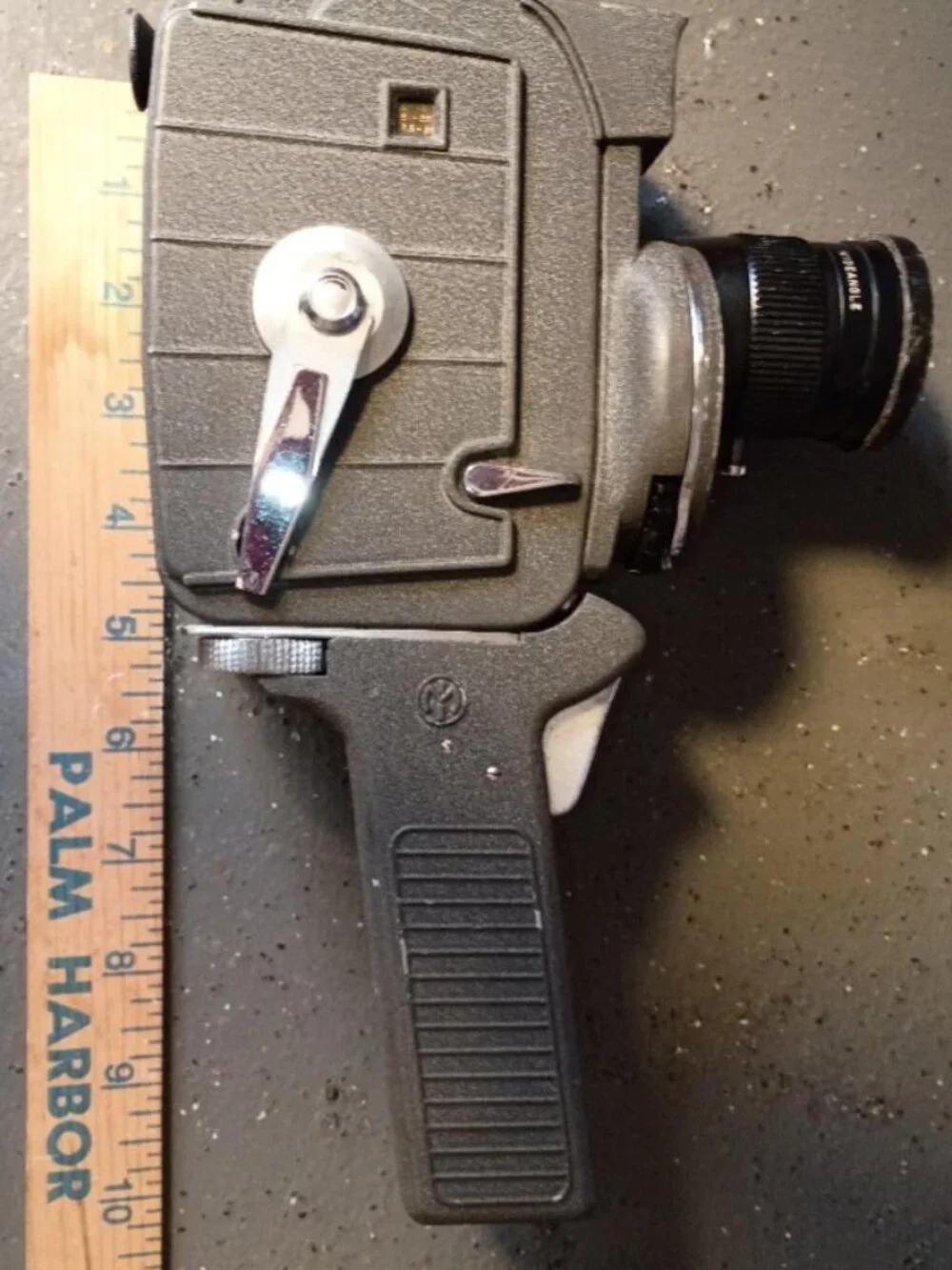 Vintage 8MM Mansfield Holiday Zoom MM Automatic/Windup Movie Camera 1960s