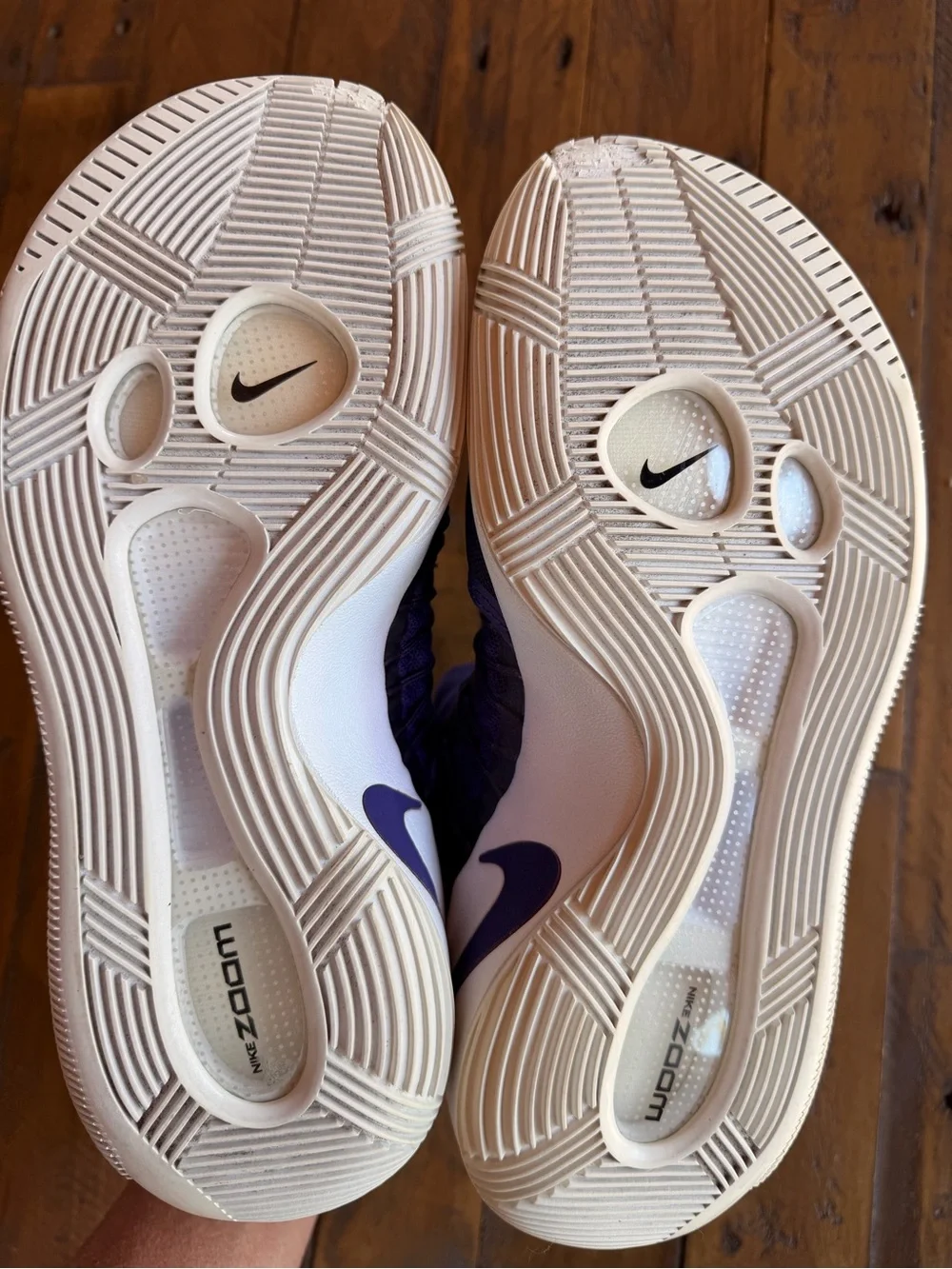 Nike Hyperdunk Purple High Top Basketball Shoes Women’s 7.5 EUC
