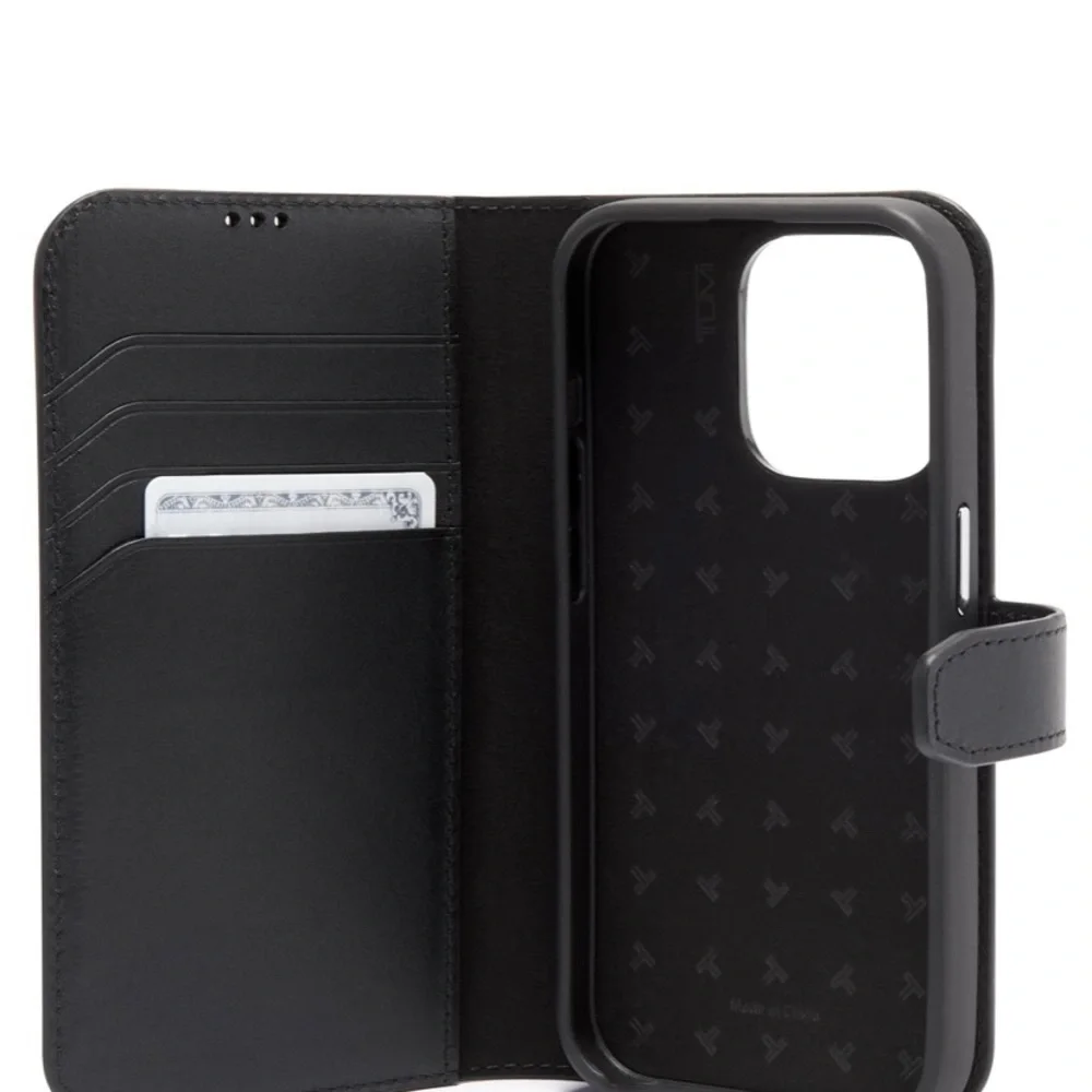 TUMI Folio wallet case iPhone 14Pro NEW! BLACK OR Limited edition 1 BROWN left!