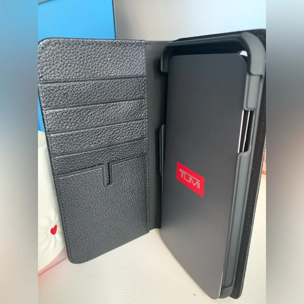 TUMI Folio wallet case iPhone 14Pro NEW! BLACK OR Limited edition 1 BROWN left!
