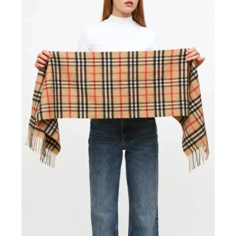 Burberry 100%‎ Lambswool Scarf House Check Plaid Full Length Fringe AUTHENTIC