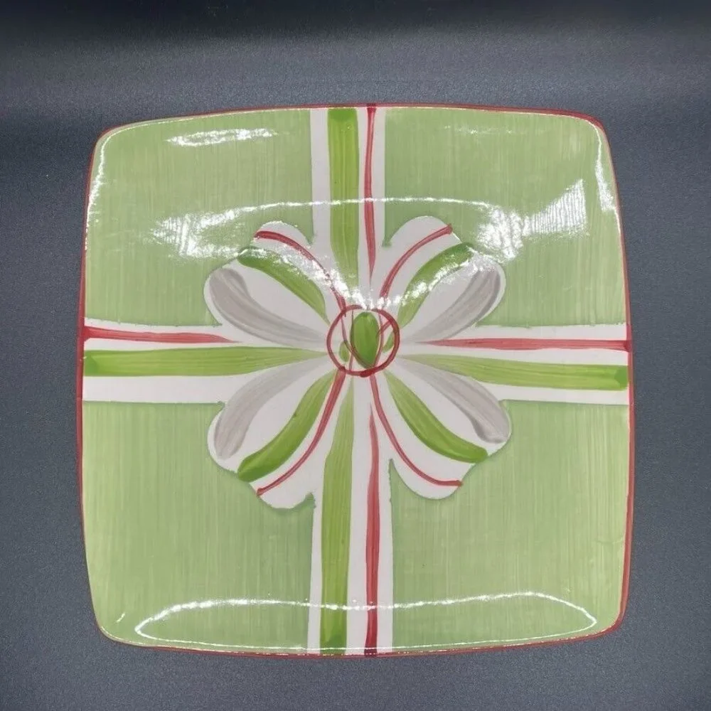 Canterbury Potteries Square Plate with‎ two mugs Green Red Bow Christmas set