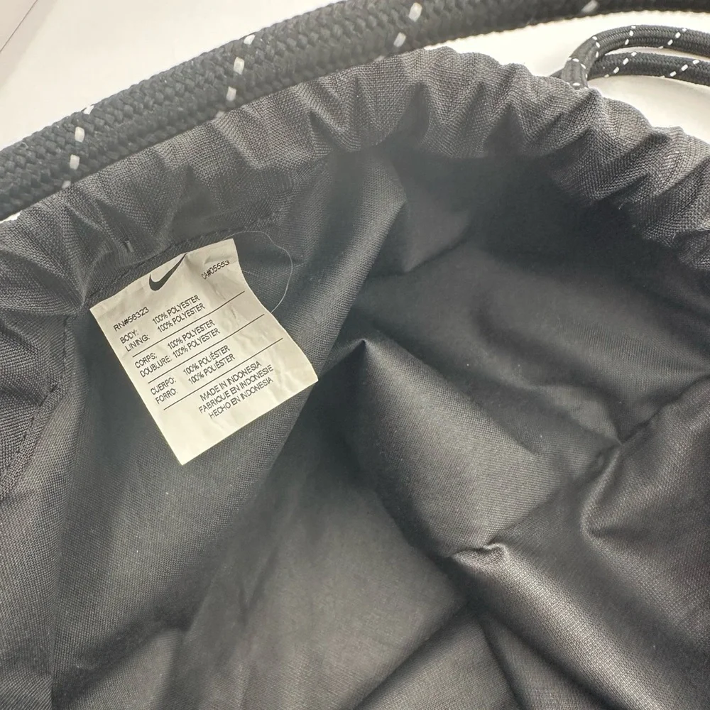 Nike compact drawstring