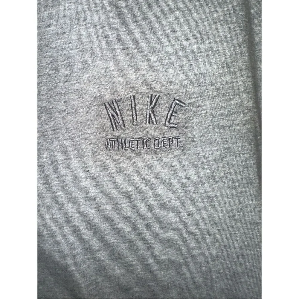 Nike Athletic Department Gray T-shirt Men’s Medium