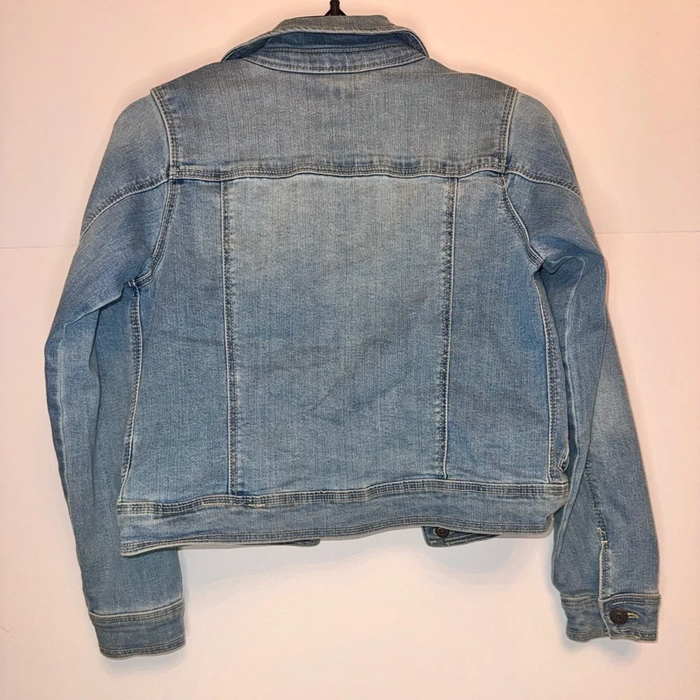 Cat & Jack Girls Light Wash Denim Jacket Size L 10/12 Classic Trucker Style