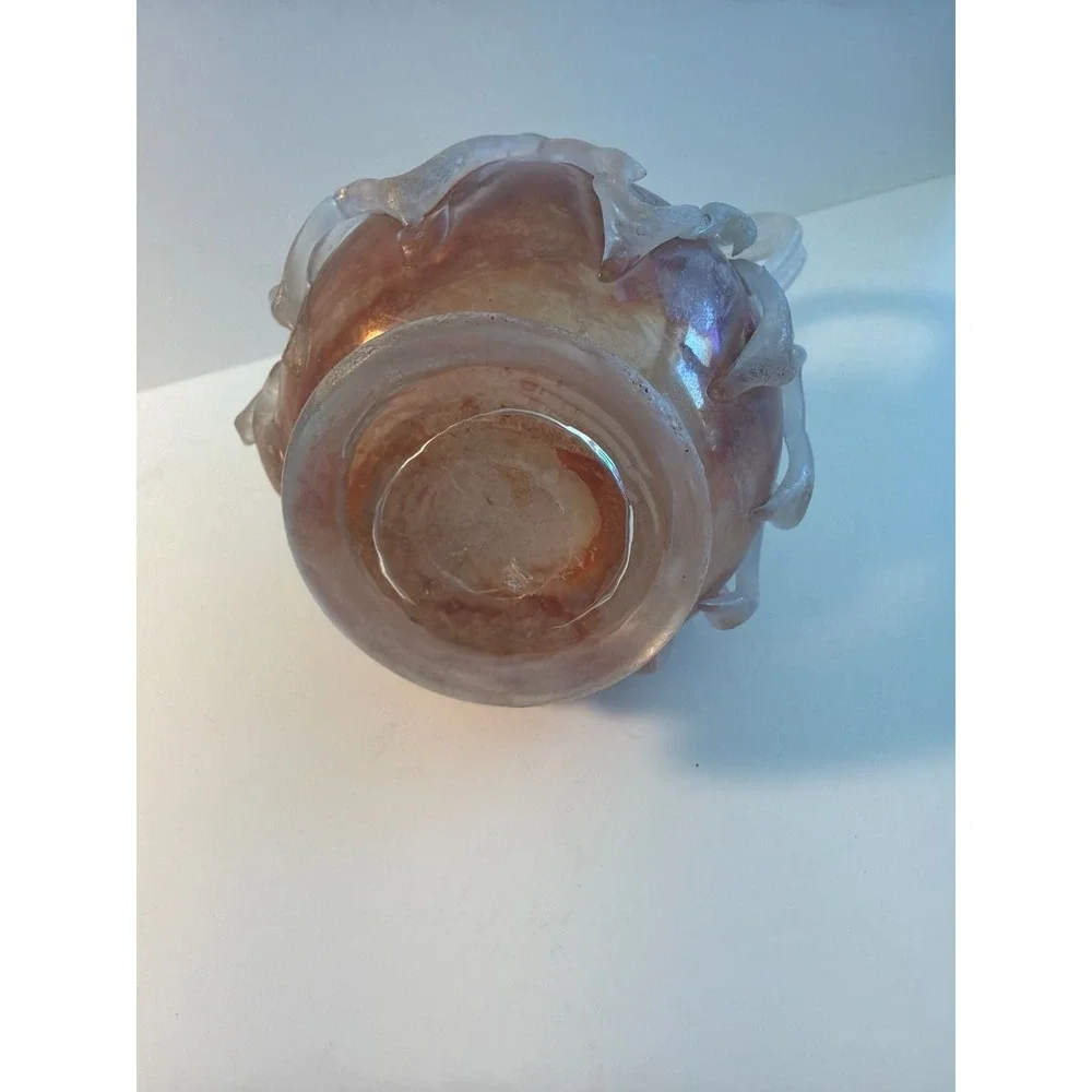 Murano inches features piece