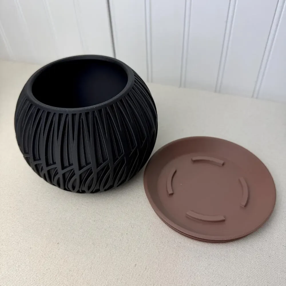The Lumen Planter, Indoor Flower Pot, Tabletop Planter, Raised Pattern