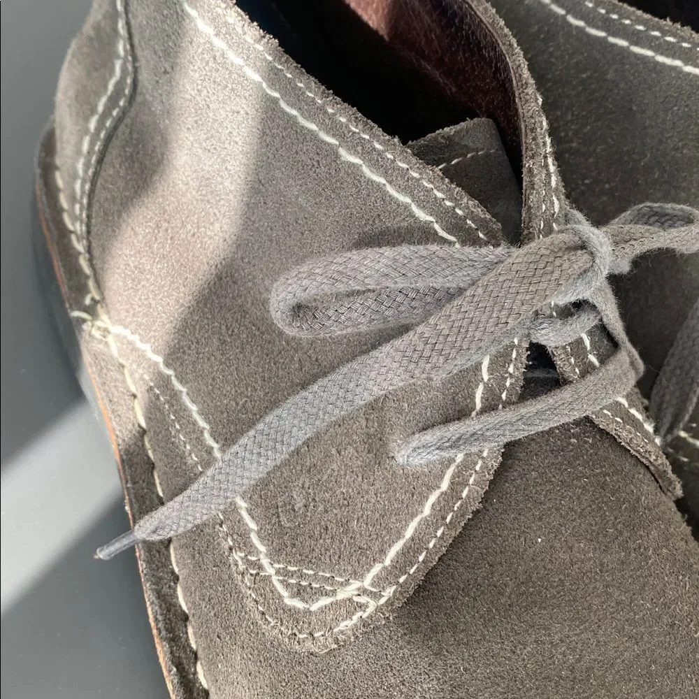 John Varvatos USA Gray Suede Chukka Boots Contrast Stitching Sz 9 Street Casual