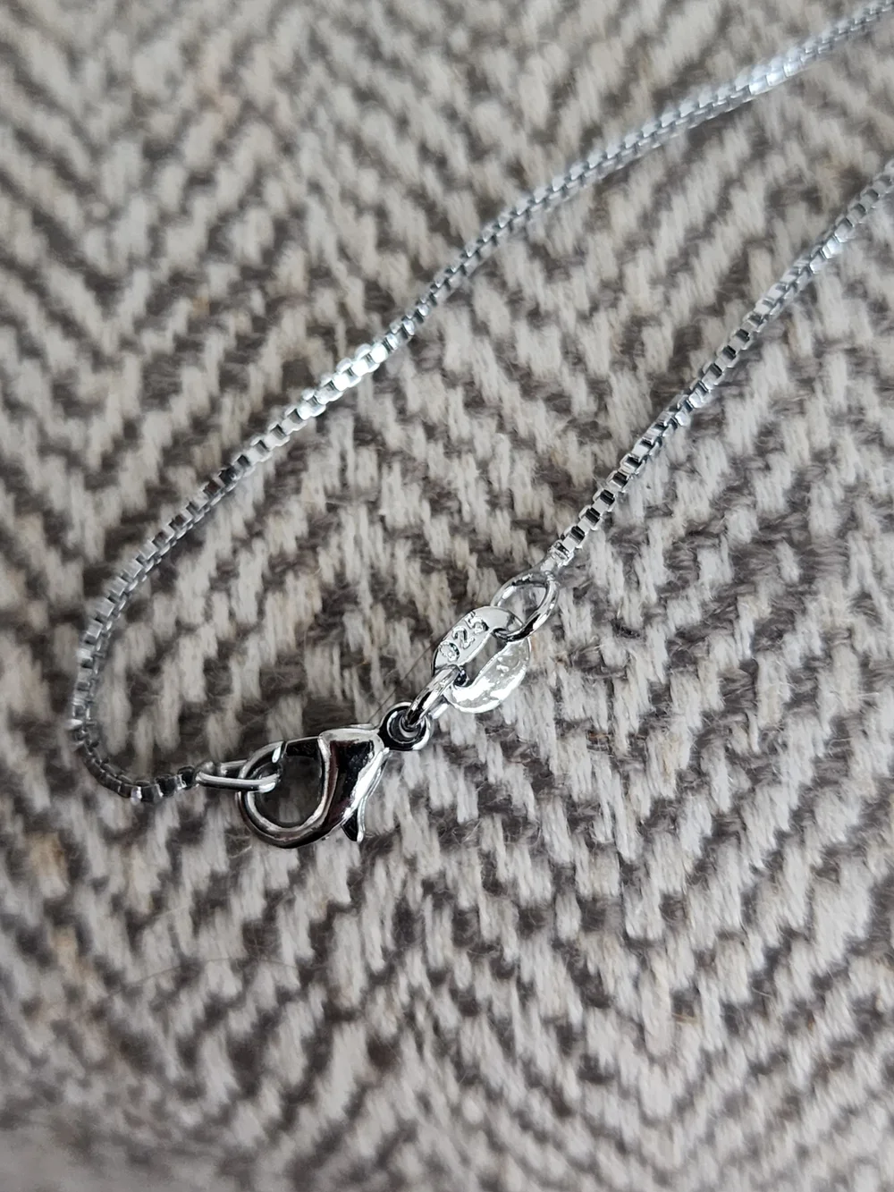 N/A elegant silver