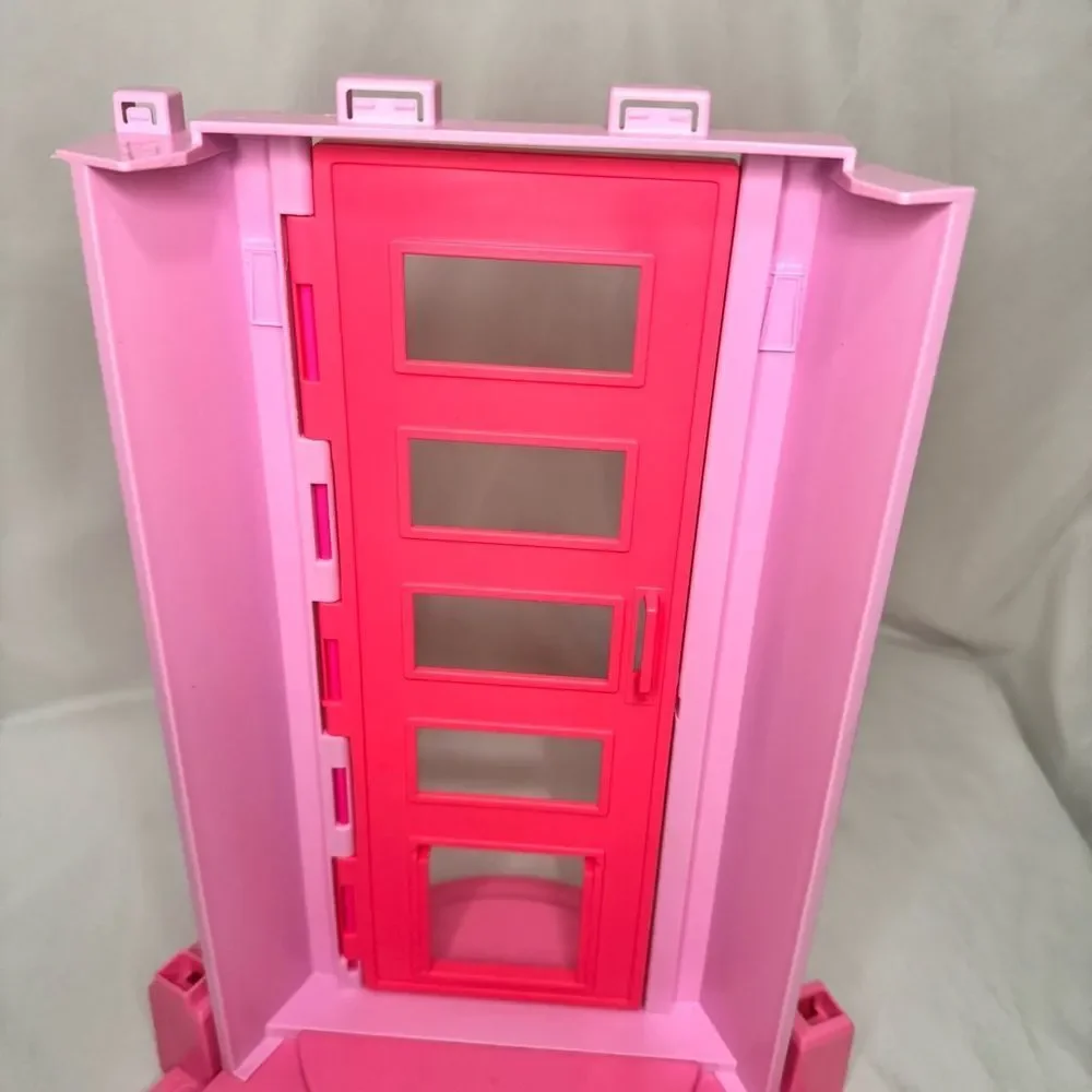 Barbie 2023 dreamhouse