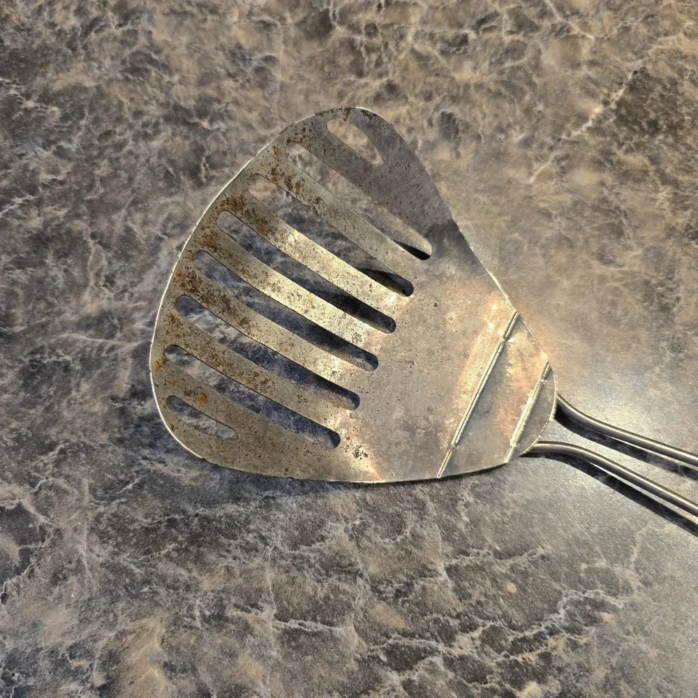 The Unbranded Brand slotted spatula