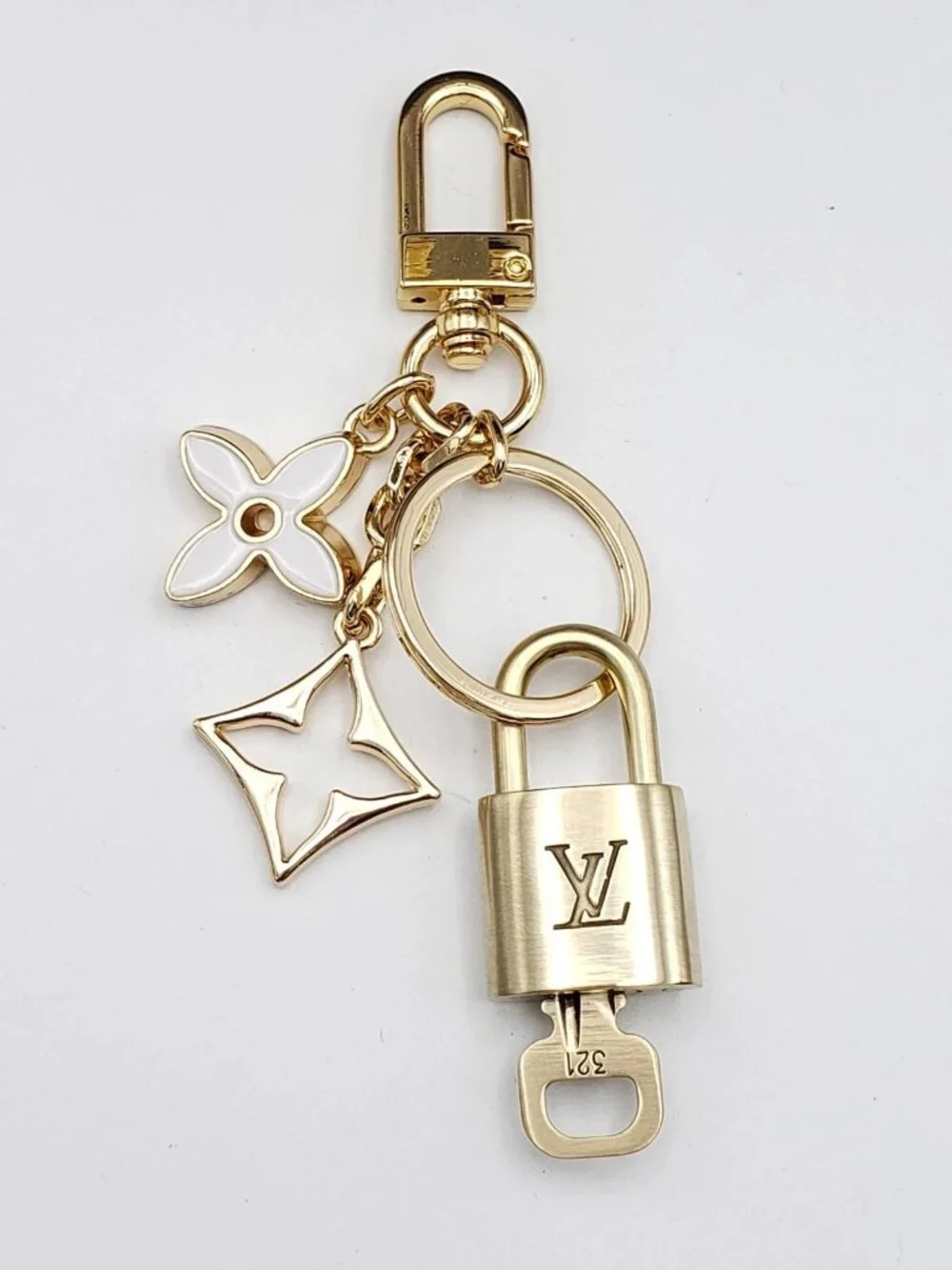 Authentic Louis Vuitton Padlock Gold 🔒 Key Set +Unbranded Flower Keychain Charm
