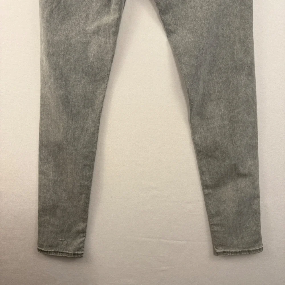 Levis levi mile