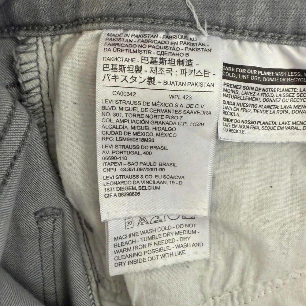 Levis levi mile