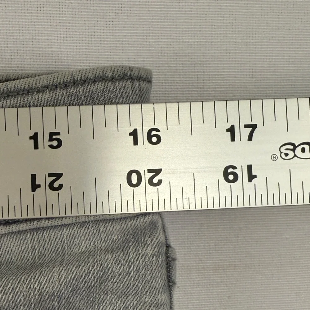 Levis levi mile