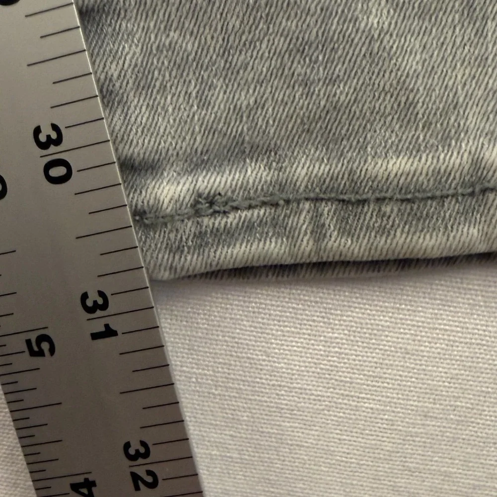 Levis levi mile