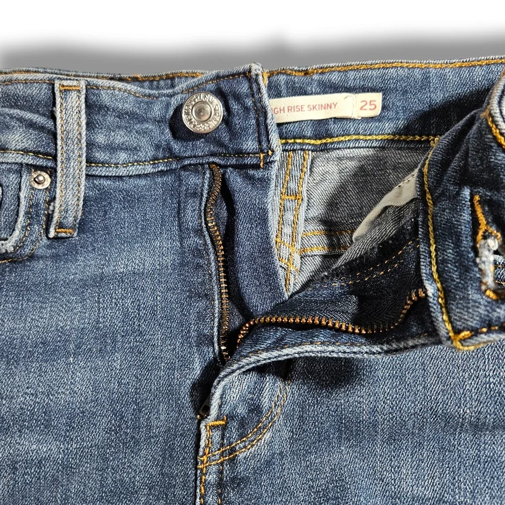 Levi's 721‎ Distressed Mid-Rise Skinny Jeans 25x23 Custom Make or Break Blue