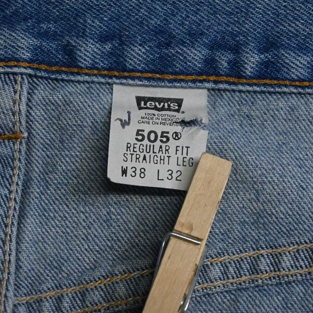 Vtg 2001 Grunge Levi's 38 x 32 505‎ Regular Straight Medium Stonewash Jeans