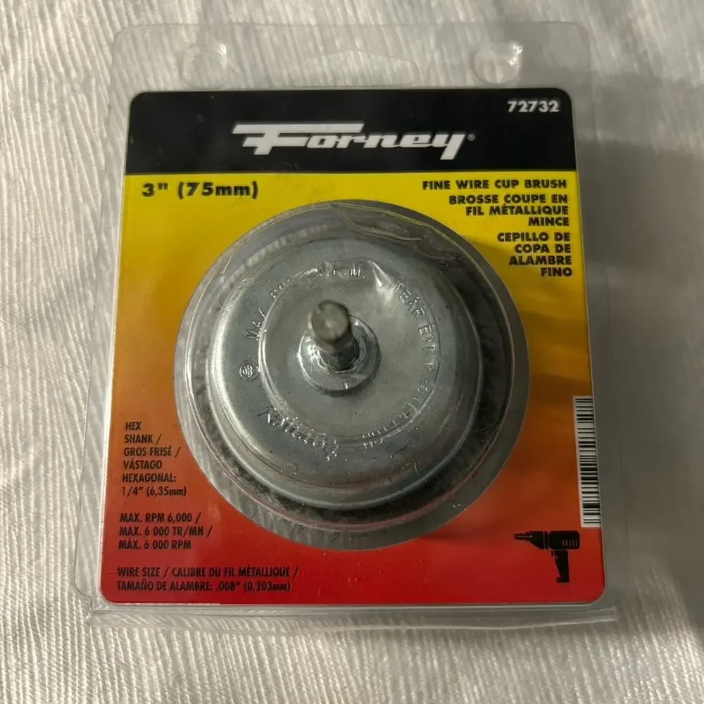 Tools and accessories- screwdriver, sanding belts, wire brush, wedges, disc pad