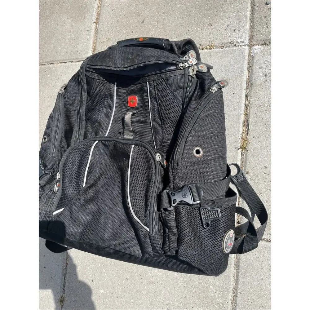 WTRA-18-JH-3106 Wenger Swiss Army Original Laptop Hiking Backpack Media Pocket