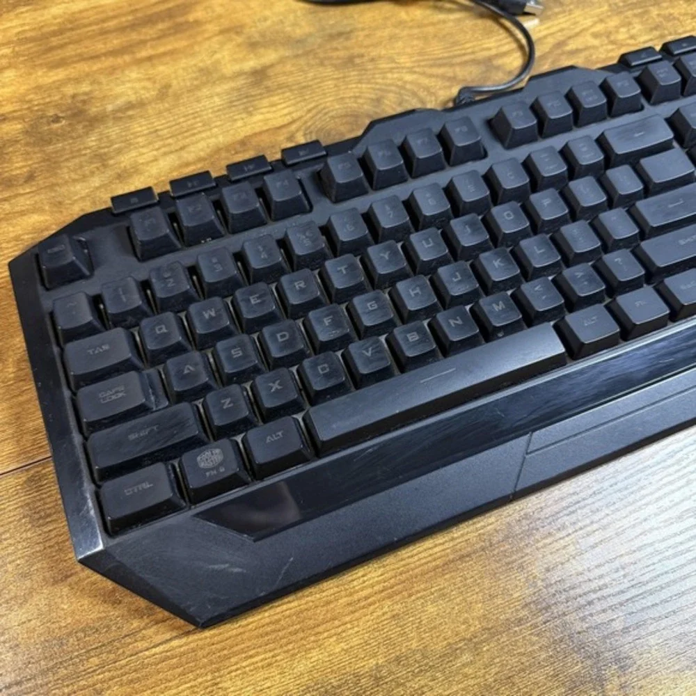 Cooler Master ships surface