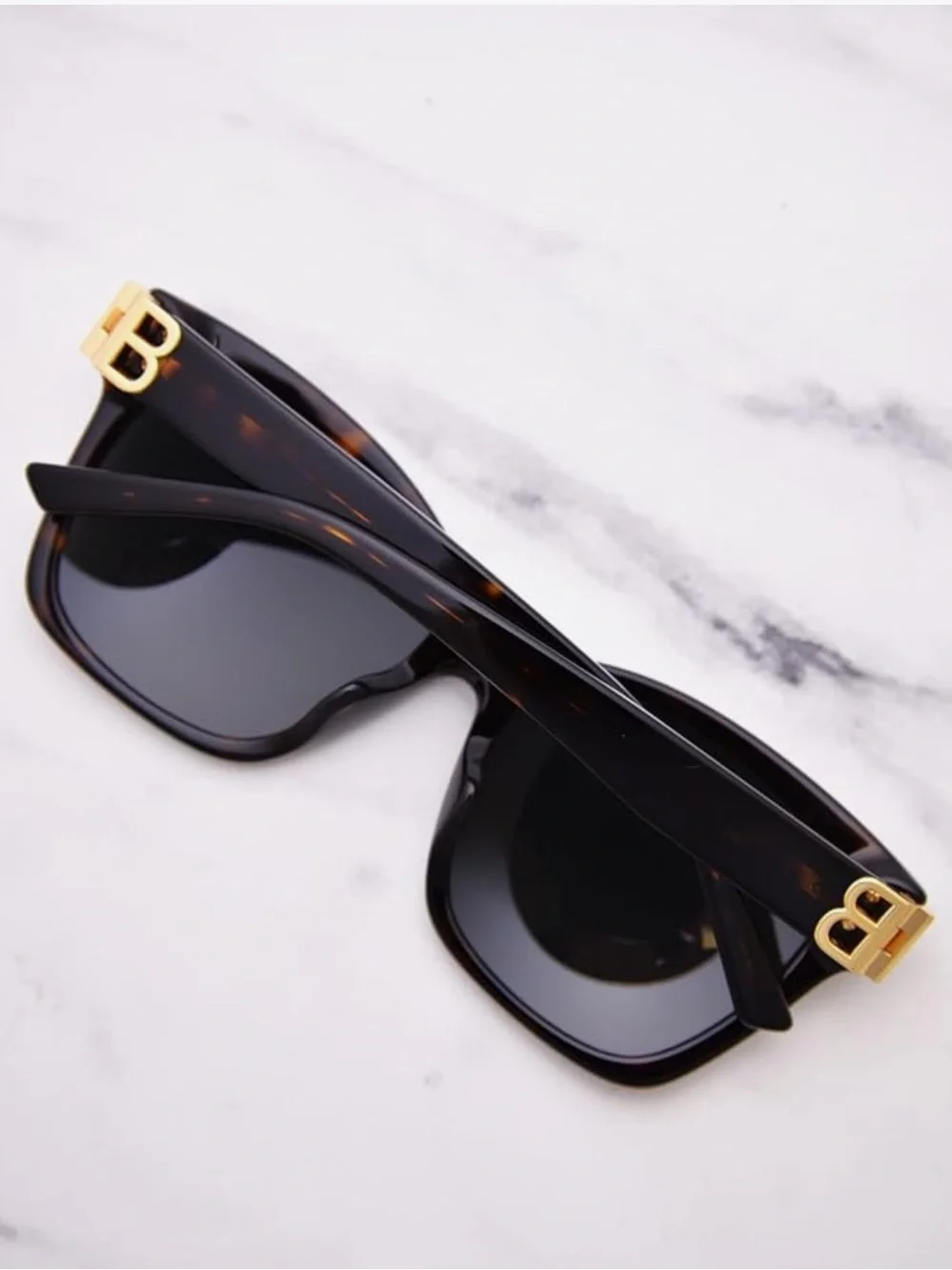 Balenciaga frame color