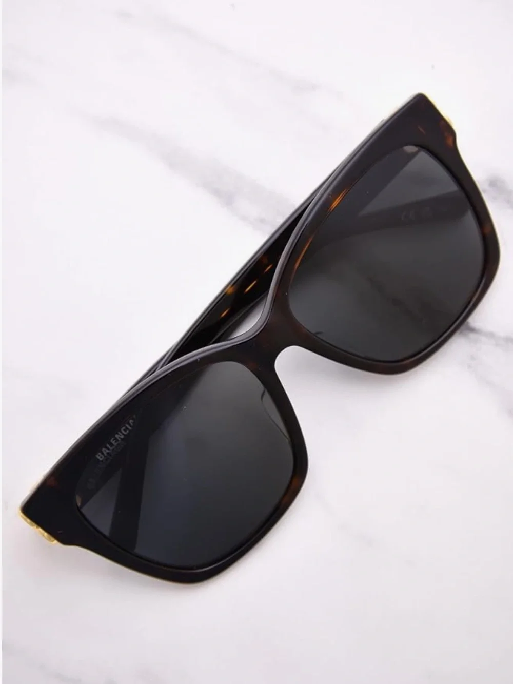 Balenciaga frame color