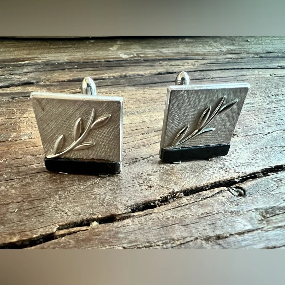 Silver Square Leaf Motif Cufflinks
