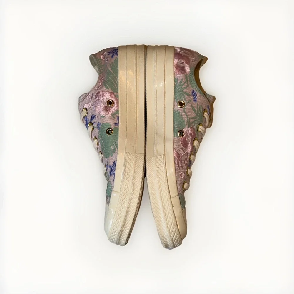 Converse these woman